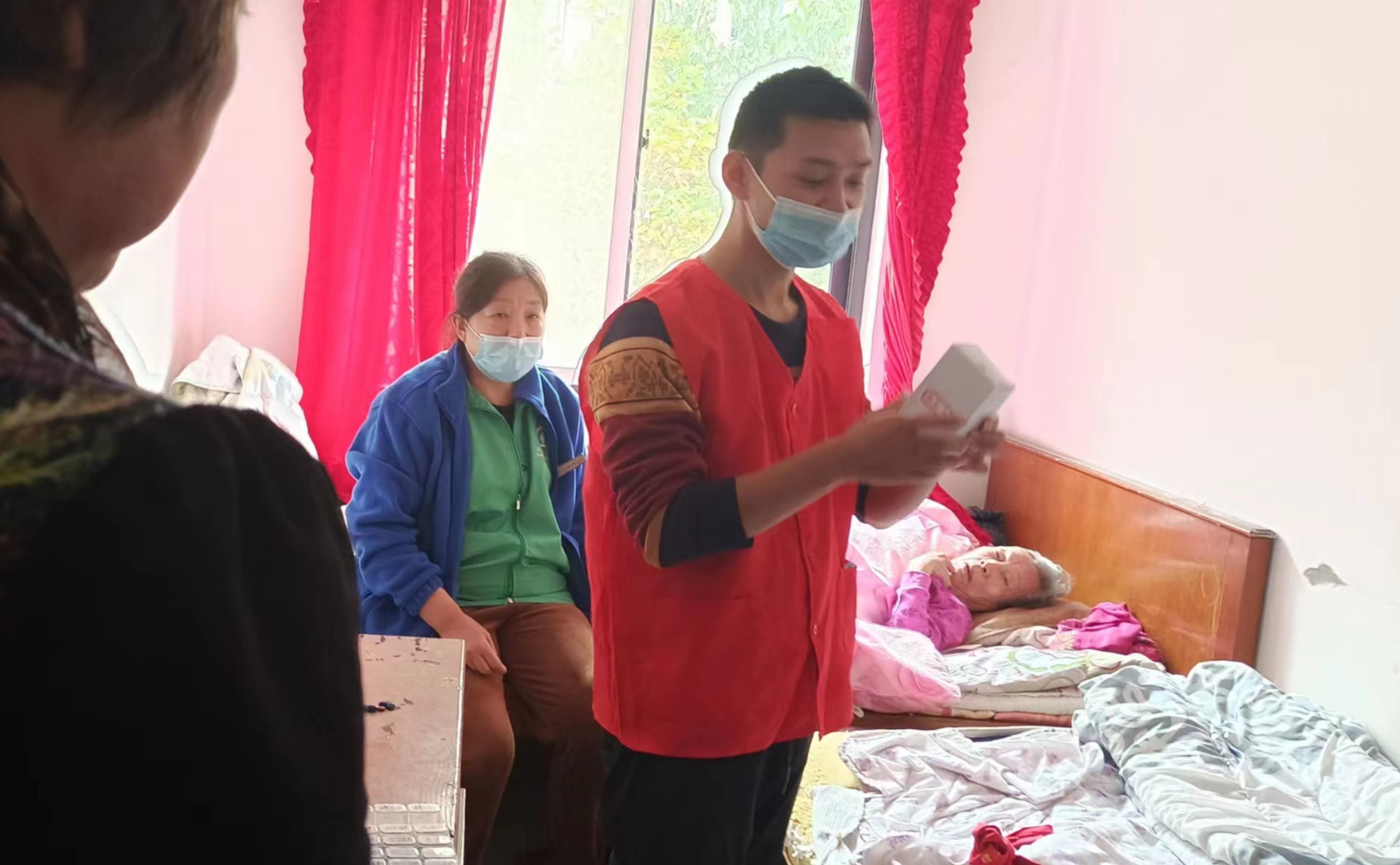 智能化探訪平臺，筑起空巢獨居老人安全關愛網